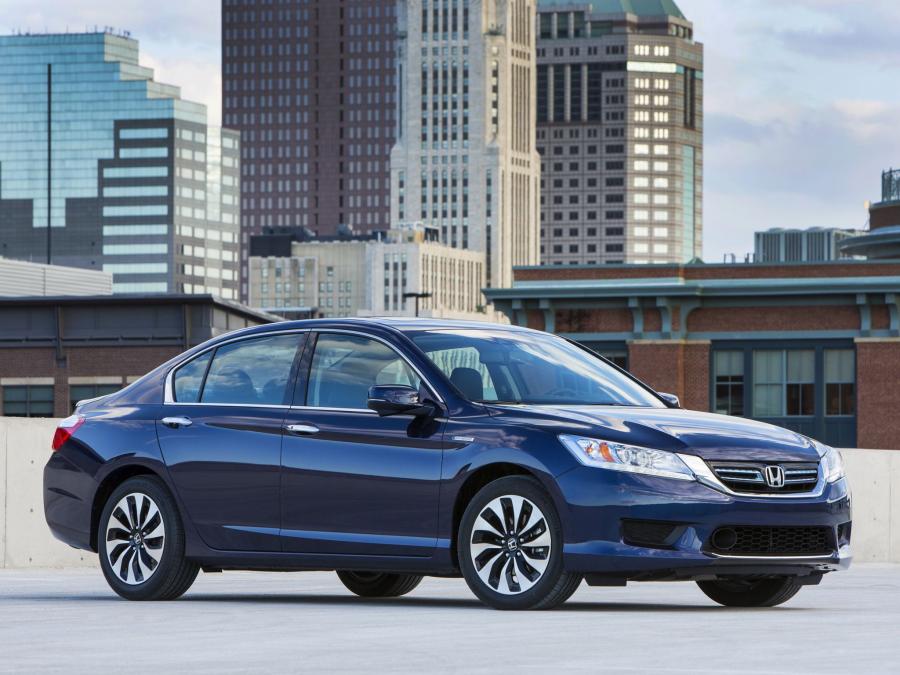  Honda Accord Hybrid Touring 2013 года  (US) (фото 25 из 30)